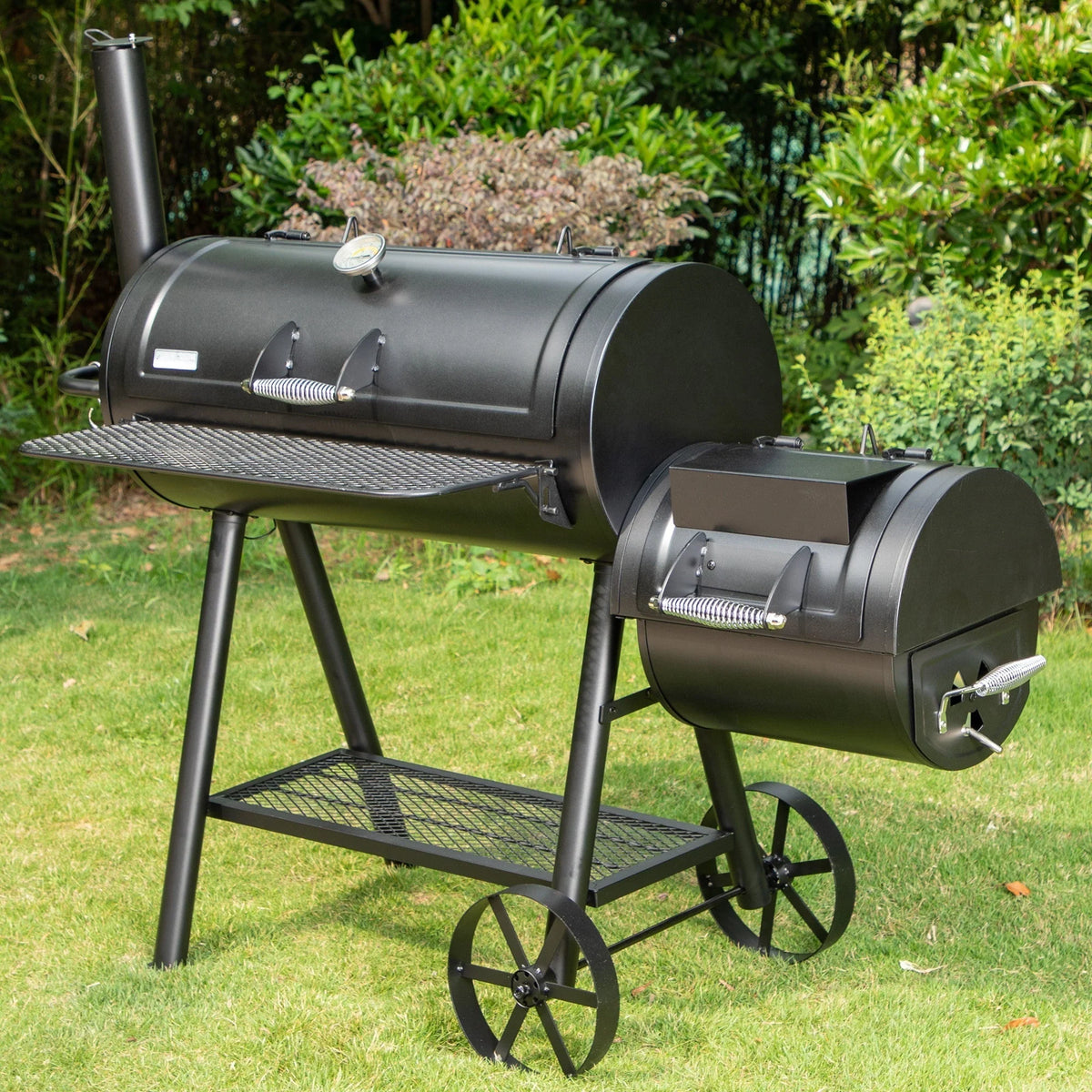 BBQ à charbon de bois surdimensionné de 941 po² avec fumoir décalé, noir
