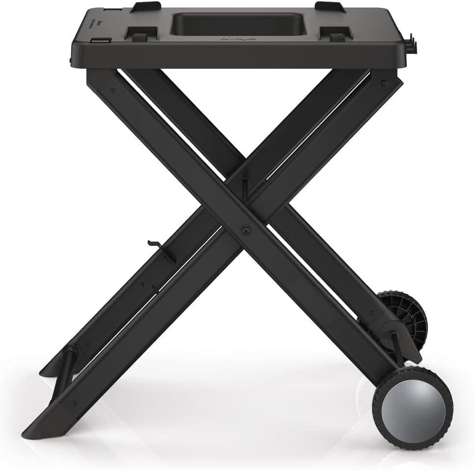Support pliable pour BBQ à bois Ninja XSKSTAND, compatible avec les barbecues à bois Ninja (série OG700), avec porte-ustensiles latéral pliable, résistant aux intempéries et de couleur noire.