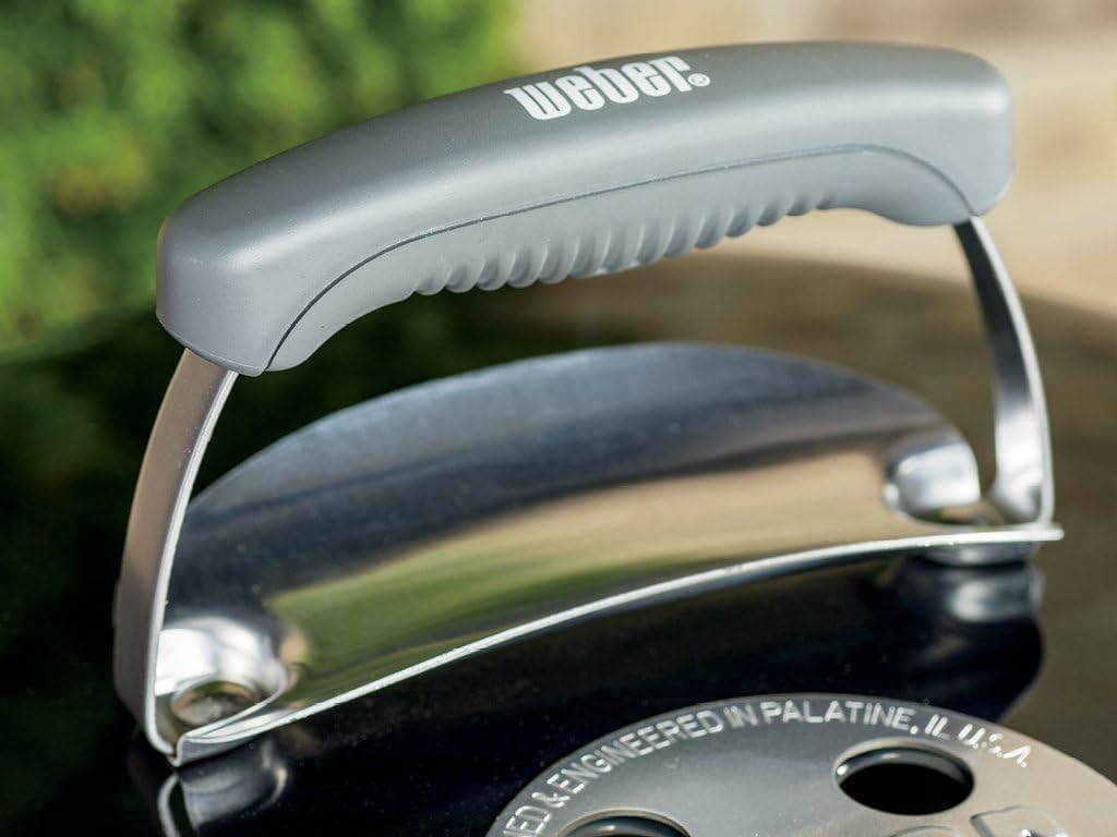 BBQ à charbon Weber Original Kettle, 45,7 cm (18 pouces), noir – BBQ classique d'extérieur avec système de nettoyage One‑Touch™ et régulateurs de température précis