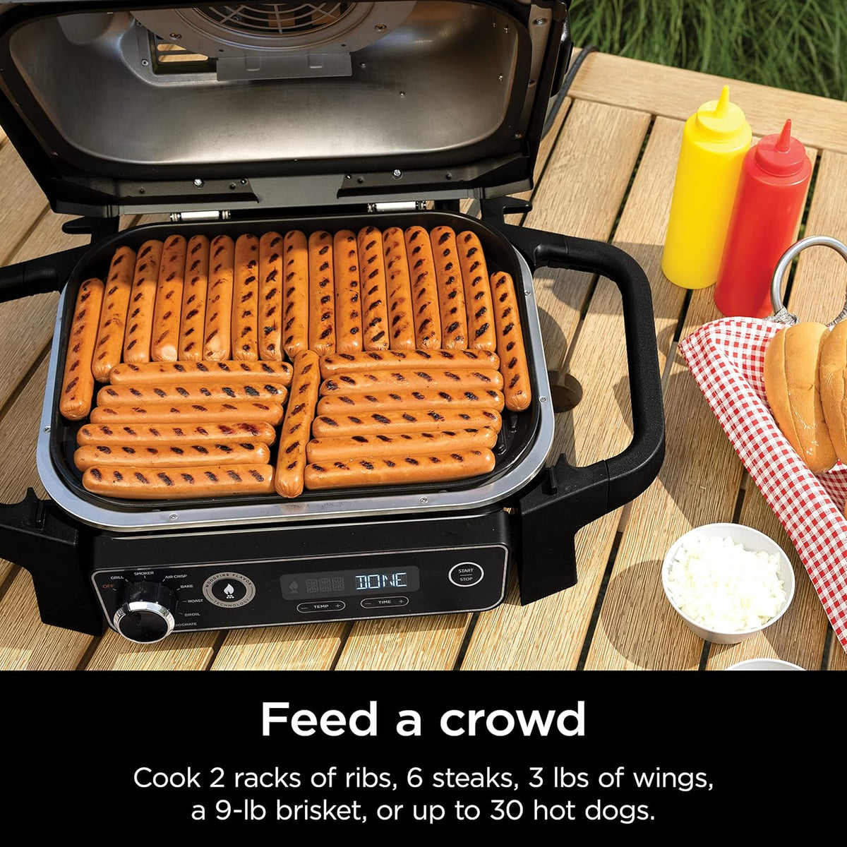 Ninja | Série Feu de Bois | 7 en 1 (BBQ Grill, BBQ, Rôtissage, Friture à Air, Déshydratation, Grillage, Fumage) | Portable et résistant aux intempéries | Cuisson jusqu'à 6 steaks et 30 hot-dogs | Granulés de bois inclus | OG701