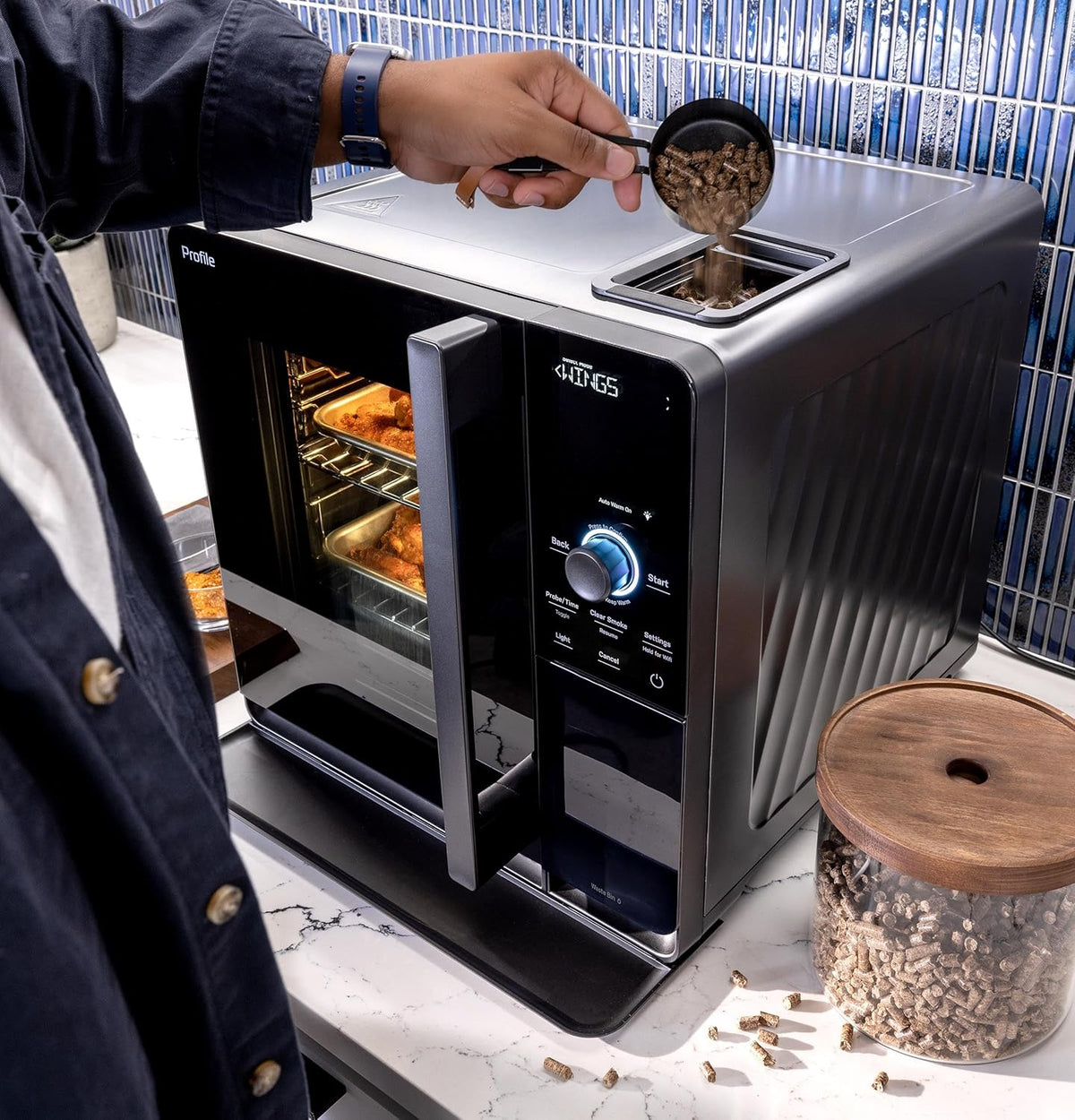 Fumoir à granulés intelligent d'intérieur, avec filtration active de la fumée, 5 réglages de fumée, connecté en Wi-Fi, électrique, appareil de BBQ de comptoir, noir