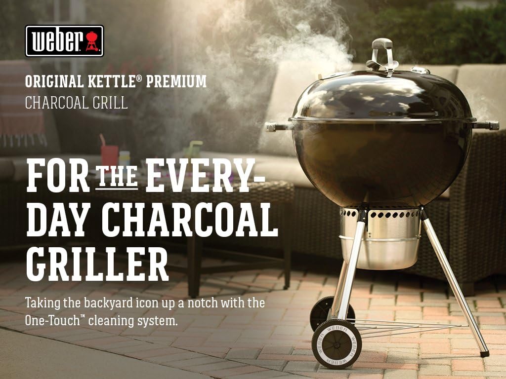 BBQ à charbon Weber Original Kettle Premium 56 cm (22 pouces) noir – BBQ d'extérieur avec thermomètre intégré, régulateurs de température et système de nettoyage One-Touch™
